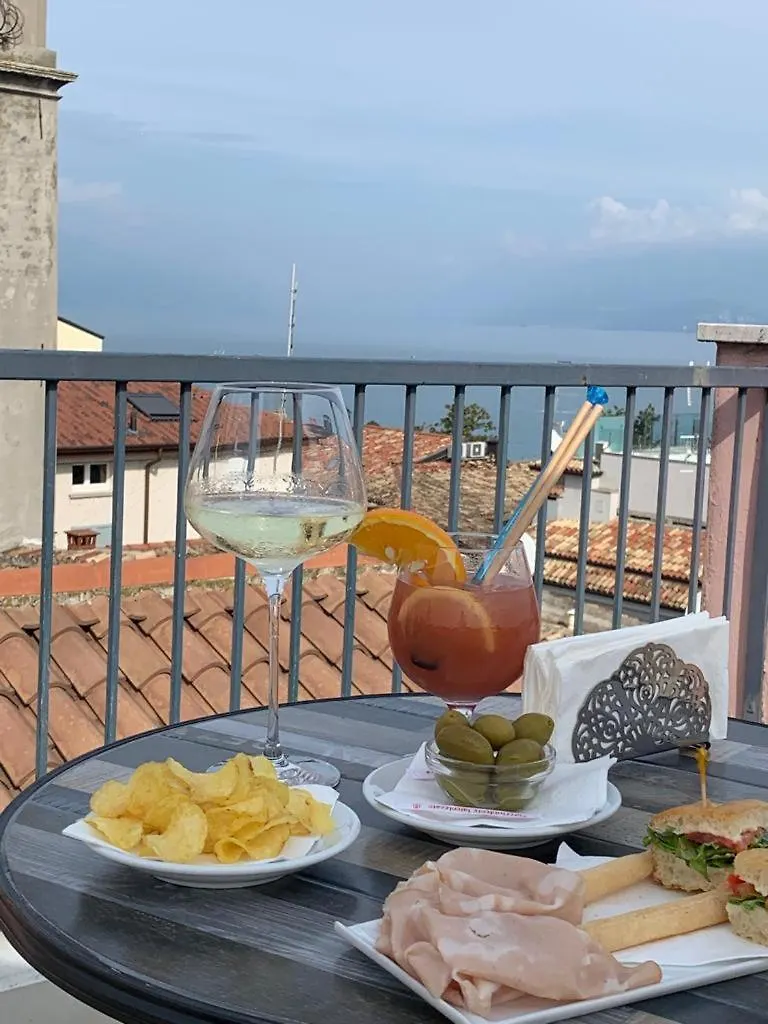 Cavallino Holiday Desenzano del Garda Apartment